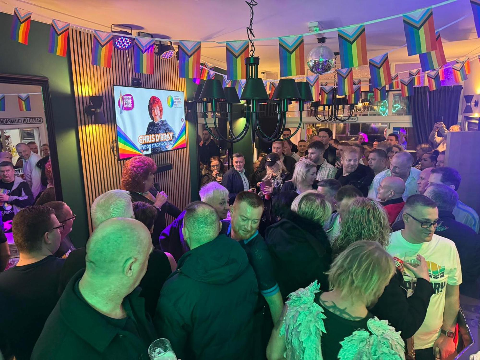 Mcgraths Hotel & Public Bar — Photos 1